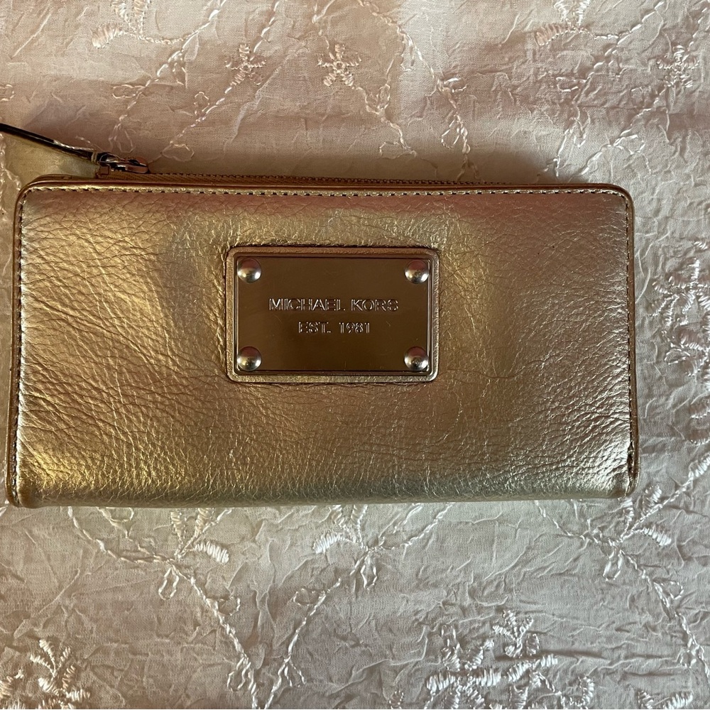 Michael Kors Metallic Gold Wallet.